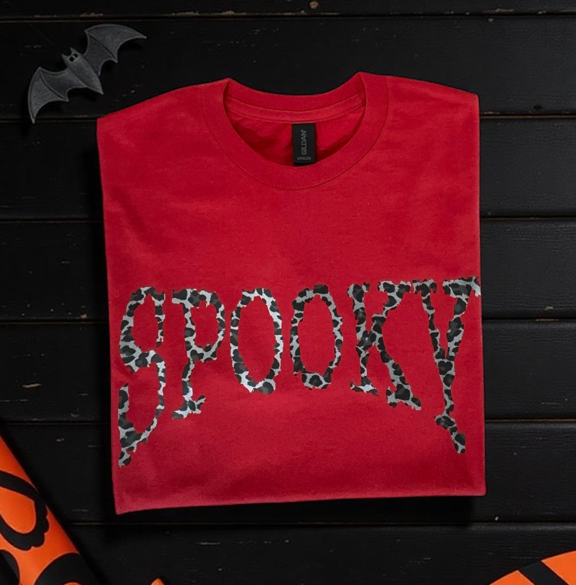 "SPOOKY" BLACK AND SILVER LEOPARD PRINT TEE