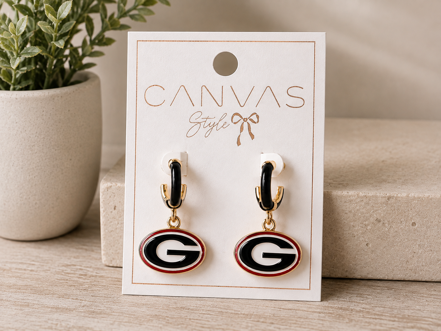 Georgia Bulldogs Enamel Logo Huggie Hoop Earrings in Black